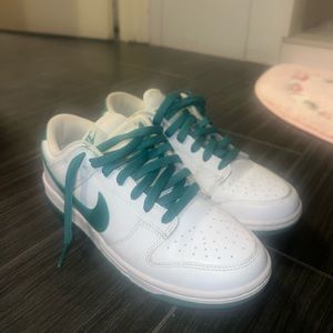 Nike low dunks green and white